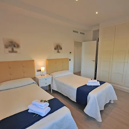 Terrazas Plaza Arenal 5 Dormitorios 4 Banos Apartament