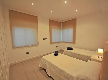 Apartment Terrazas Plaza Arenal 5 Dormitorios 4 Banos *