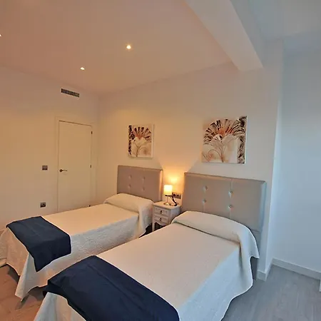Terrazas Plaza Arenal 5 Dormitorios 4 Banos Apartment *